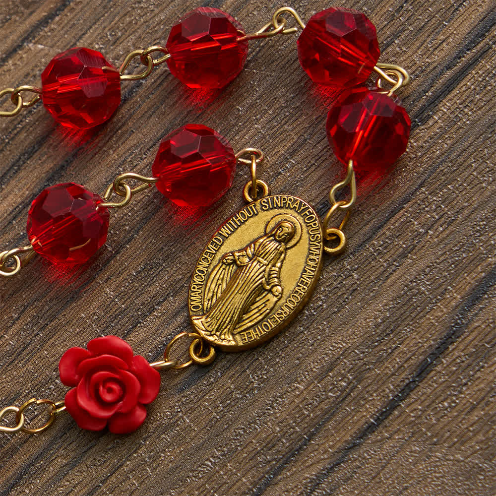 Różaniec Matki Boskiej z czerwonego szkła Crimson Rose & Red: Święta elegancja w stylu vintage